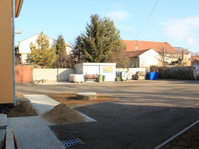 Sb�rn� dv�r po �prav�ch