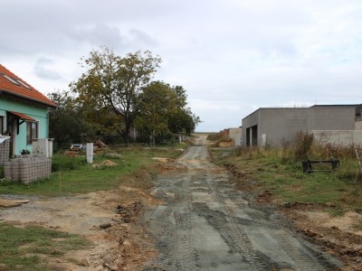 Stavební práce na ulici Divadelní, podzim 2013